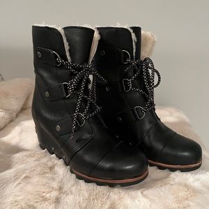 Sorel | Joan of Arctic Wedge | Black Leather | size 8.5